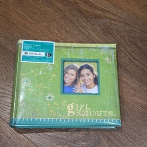 GIRL SCOUTS K&COMPANY 2 POCKET PHOTO ALBUM... #7500